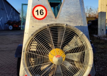 Обприскувач вентиляторний причіпний  з шахтою ОВП-2000